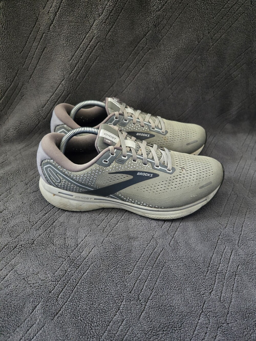Brooks Ghost 14 Running Shoes Mens Sz 9.5EE Athletic Sneakers Trainers Gray.
